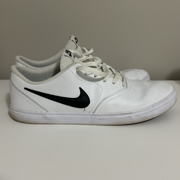 MEN'S NIKE SB CHARGE SNEAKERS - Picture 2 of 8